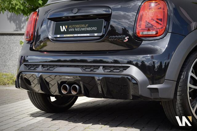 Mini COOPER S 3-Deurs 2.0 John Cooper Works | Panoramadak | Harman-Kardon | HUD | Camera | Adaptive Cruise | 1e Eig. Dealer O.H.
