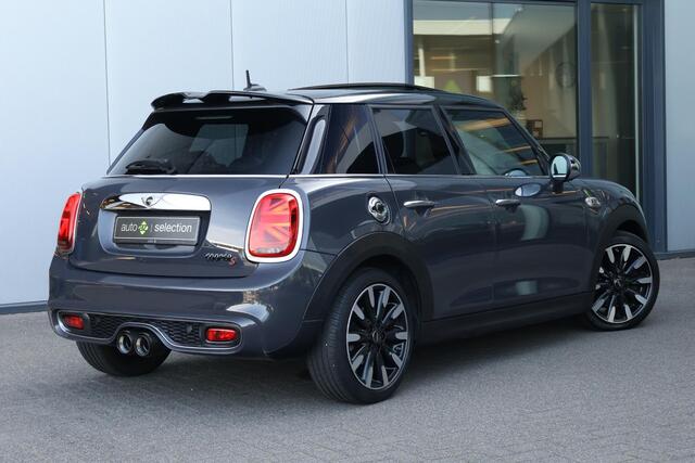Mini COOPER S 5-Deurs 2.0 Chili Serious Business / Panorama / Stoelverwarming