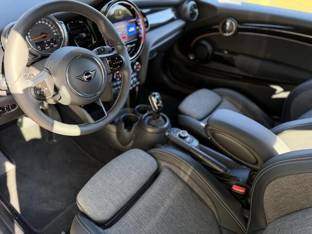 Mini COOPER S MINI Cabrio | Led | Black Trim | BTW | Rooftop Grey |