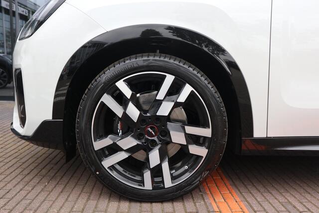 Mini COUNTRYMAN SE John Cooper Works Trim + Package L