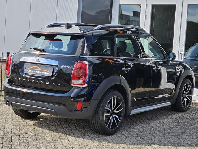 Mini COUNTRYMAN Mini 1.5 Cooper Pepper NAVIGATIE|PANORAMADAK|XENON|VOL LEDER SPORT STOELEN|BLUE TOOTH|DEALER ONDERHOUDEN|1e EIGENAAR Maandag tot Vrijdag geopend van 09.00 tot 20.00 uur en Zaterdag van 09.00 tot 18.00 uur