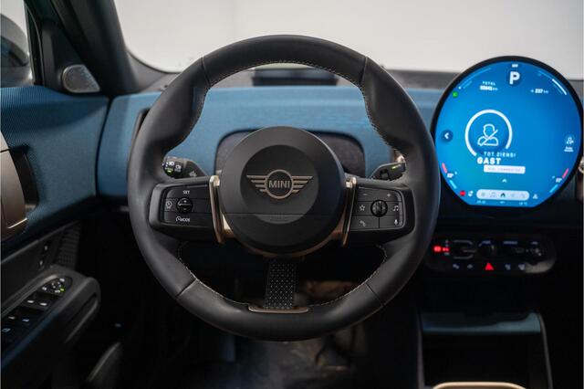 Mini COUNTRYMAN E Favoured | Selections