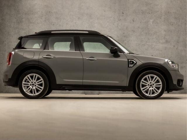 Mini COUNTRYMAN Mini 2.0 Cooper S Chili 192Pk Automaat (GROOT NAVI, CLIMATE, LEDER, STOELVERWARMING, SPORTSTOELEN, LED KOPLAMPEN, ZWART HEMEL, CRUISE, NIEUWE APK, NIEUWSTAAT)