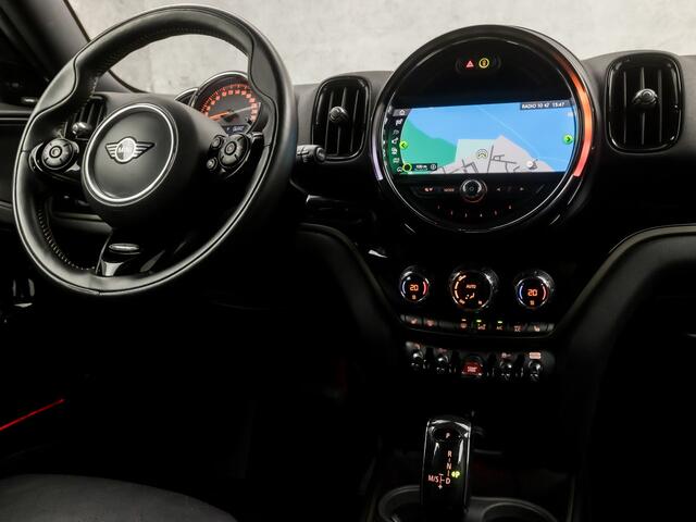 Mini COUNTRYMAN Mini 2.0 Cooper S Chili 192Pk Automaat (GROOT NAVI, CLIMATE, LEDER, STOELVERWARMING, SPORTSTOELEN, LED KOPLAMPEN, ZWART HEMEL, CRUISE, NIEUWE APK, NIEUWSTAAT)