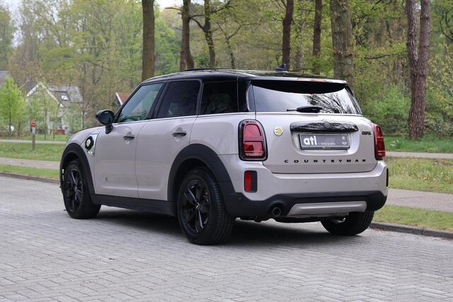 Mini COUNTRYMAN Mini 2.0 Cooper S E ALL4 Classic Pano, Navi, Apple CarPlay, Achteruitrijcamera, Keyless, sportstoelen, LED, Parkeerassistent, PDC, etc.