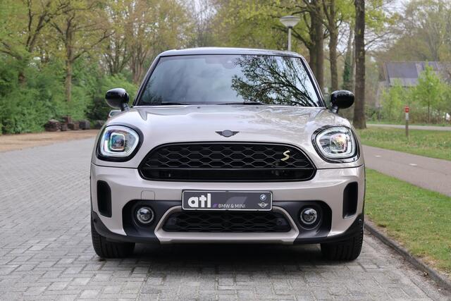 Mini COUNTRYMAN Mini 2.0 Cooper S E ALL4 Classic Pano, Navi, Apple CarPlay, Achteruitrijcamera, Keyless, sportstoelen, LED, Parkeerassistent, PDC, etc.