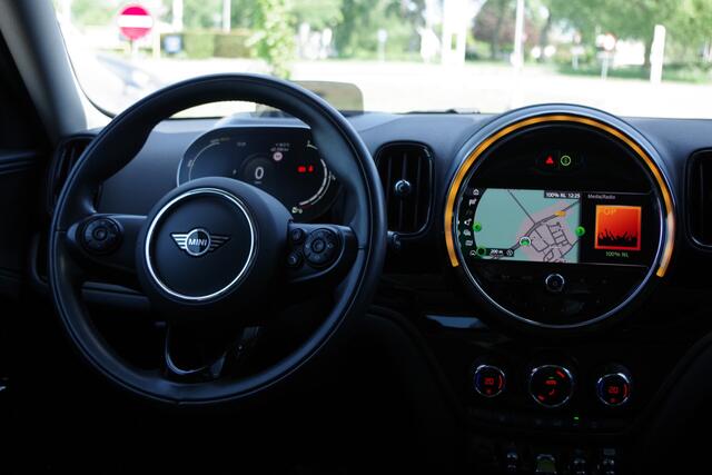 Mini COUNTRYMAN Mini 2.0 Cooper S E 225 PK ALL4 Pepper PHEV, Panoramadak, Camera, Climate Control, Head-Up