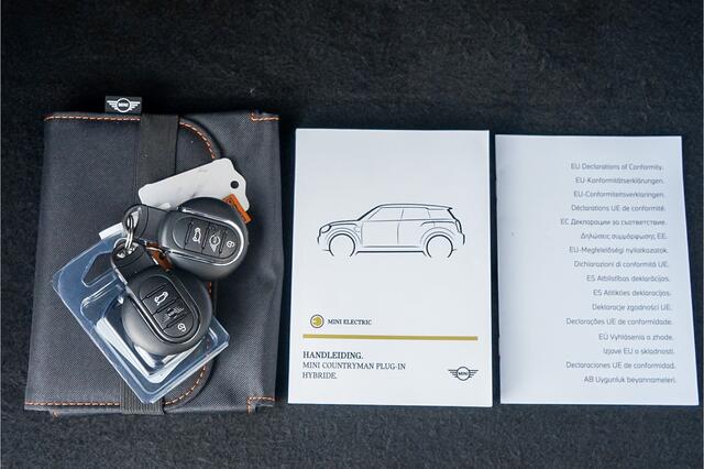 Mini COUNTRYMAN Mini Cooper S E ALL4 Classic Pano Leder Camera 19"