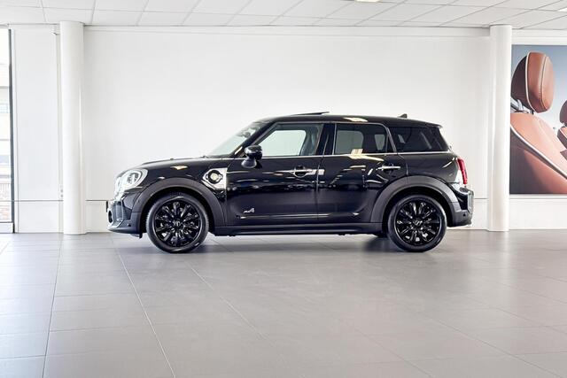 Mini COUNTRYMAN Cooper S E ALL4 | Glazen Panoramadak | Head-up display | Comfort Access | Achteruitrijcamera |