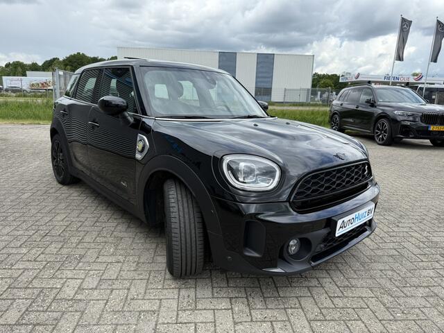 Mini COUNTRYMAN Mini 2.0 Cooper S E ALL4 MINI Yours LED Leer Panoramadak Carplay Achteruitrijcamera