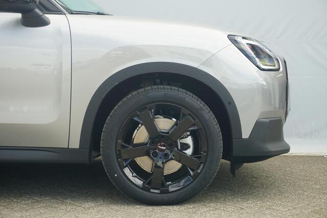 Mini COUNTRYMAN C / Classic Uitvoering / Pakket L / 19'' LM Velgen /