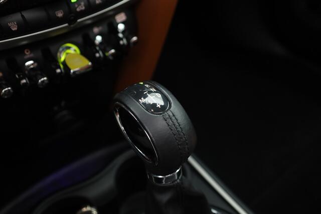 Mini COUNTRYMAN Mini 2.0 Cooper S E ALL4 JCW | Pano | HUD | Harman Kardon | Elek. Stoelen | Adapt. Cruise | Apple CarPlay