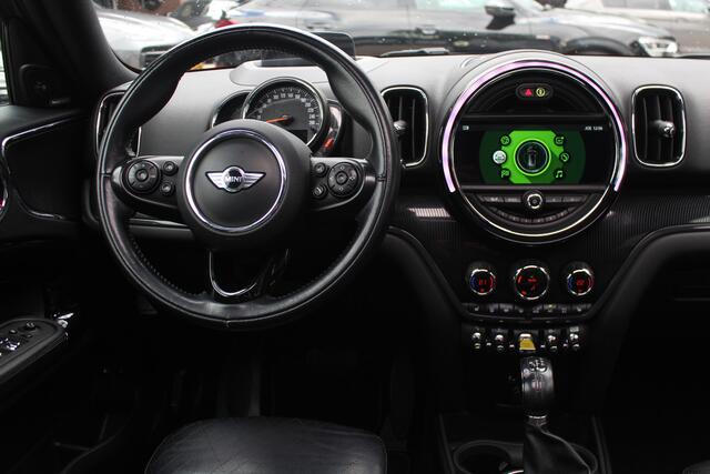 Mini COUNTRYMAN Mini 2.0 Cooper S E ALL4 Chili / Panoramadak / Camera / Head-up / 19'' / Leder / Navigatie / Stoelverwarming / DAB / Cruise Control