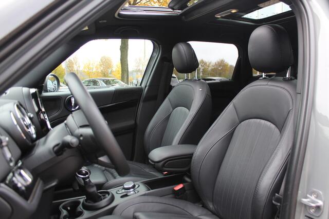 Mini COUNTRYMAN Mini 2.0 Cooper S E ALL4 Chili / Panoramadak / Camera / Head-up / 19'' / Leder / Navigatie / Stoelverwarming / DAB / Cruise Control