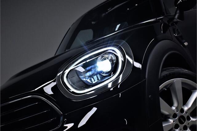 Mini COUNTRYMAN Mini 1.5 136pk Automaat Cooper JCW-Pakket Pano/Carplay/H.kardon/Keyless/Camera/Adap.cruise/Head-up/Trekhaak
