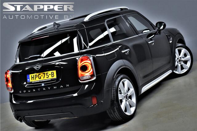 Mini COUNTRYMAN Mini 1.5 136pk Automaat Cooper JCW-Pakket Pano/Carplay/H.kardon/Keyless/Camera/Adap.cruise/Head-up/Trekhaak