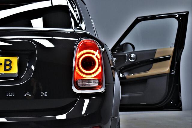 Mini COUNTRYMAN Mini 1.5 136pk Automaat Cooper JCW-Pakket Pano/Carplay/H.kardon/Keyless/Camera/Adap.cruise/Head-up/Trekhaak