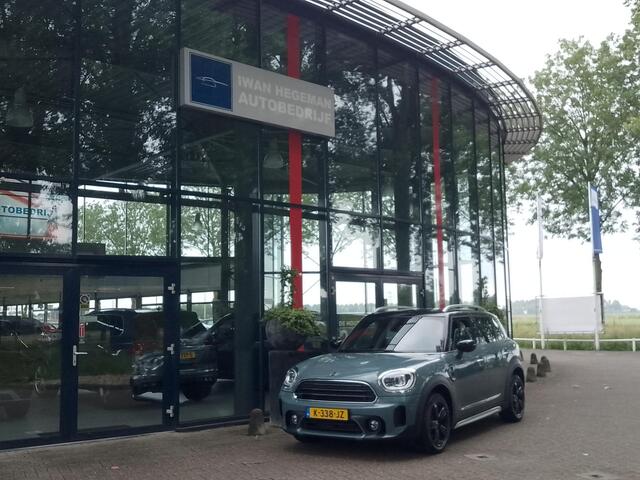 Mini COUNTRYMAN 1.5 Cooper Business Edition AUTOMAAT | Navigatie | Parkeersensoren | Cruise Control | Climate Control