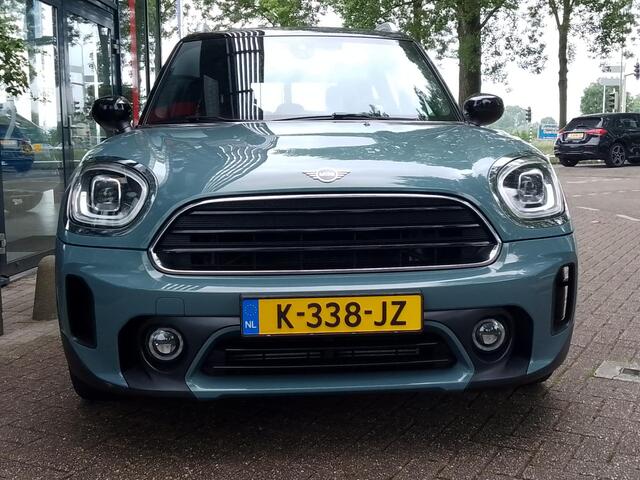 Mini COUNTRYMAN 1.5 Cooper Business Edition AUTOMAAT | Navigatie | Parkeersensoren | Cruise Control | Climate Control