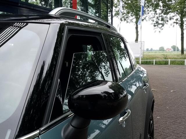 Mini COUNTRYMAN 1.5 Cooper Business Edition AUTOMAAT | Navigatie | Parkeersensoren | Cruise Control | Climate Control