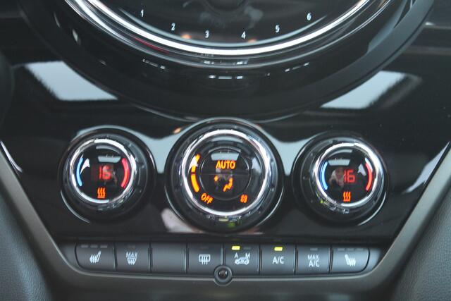 Mini COUNTRYMAN Cooper SE ALL4 Classic Automaat / Panoramadak / Achteruitrijcamera / Comfort Access / LED / Comfortstoelen / Stuurverwarming