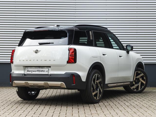 Mini COUNTRYMAN Mini 1.5 C Favoured - XL Pakket - Pano - Trekhaak - Memoryzetel