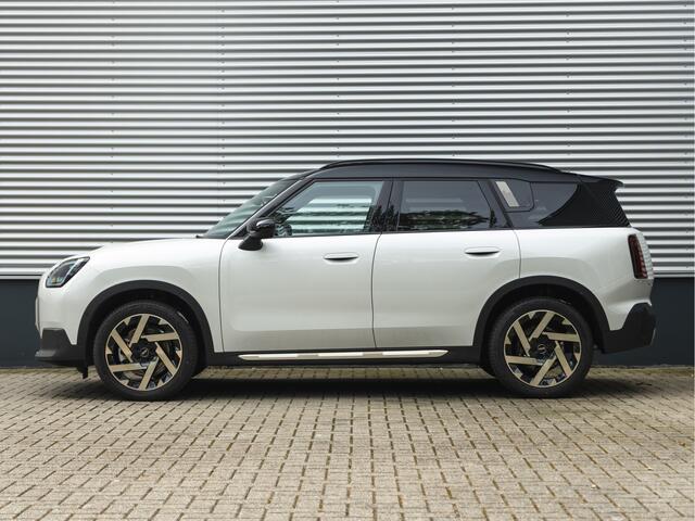 Mini COUNTRYMAN Mini 1.5 C Favoured - XL Pakket - Pano - Trekhaak - Memoryzetel