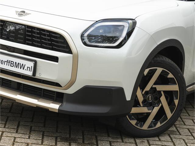 Mini COUNTRYMAN Mini 1.5 C Favoured - XL Pakket - Pano - Trekhaak - Memoryzetel