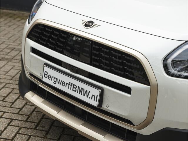 Mini COUNTRYMAN Mini 1.5 C Favoured - XL Pakket - Pano - Trekhaak - Memoryzetel