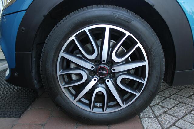 Mini COUNTRYMAN Mini 2.0 Cooper S E 220PK AUTOMAAT ALL4 JCW | JOHN COOPER WORKS INTERIEUR | COMFORT ACCESS | PANORAMISCH SCHUIF/KANTELDAK | ACHTERUITRIJ CAMERA | PARKEERSENSOREN VOOR EN ACHTER | STOEL VERWARMING | SPORTSTOELEN JOHN COOPER WORKS | ADAPTIEVE LED KOPLAMPEN 