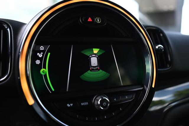Mini COUNTRYMAN Cooper Chili Automaat / Comfort Access / LED / Comfortstoelen / Harman-Kardon / Park Assistant