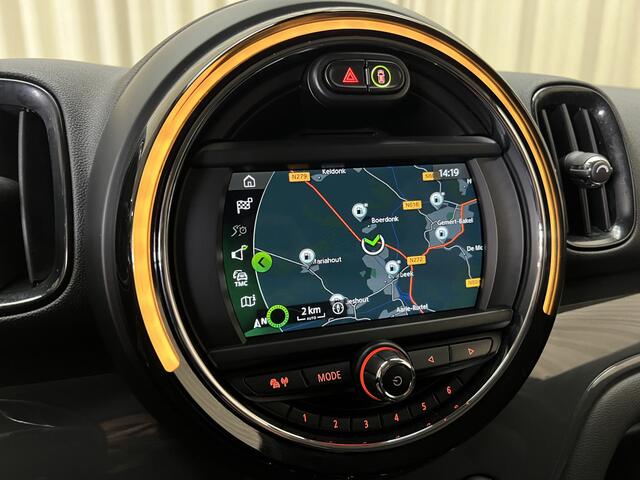 Mini COUNTRYMAN Mini 1.5 Cooper Black Edit. *Automaat* Navi, Xenon, LED, Clima, Cruise, Privacy Glass