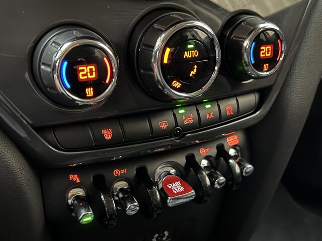 Mini COUNTRYMAN Mini 1.5 Cooper Black Edit. *Automaat* Navi, Xenon, LED, Clima, Cruise, Privacy Glass