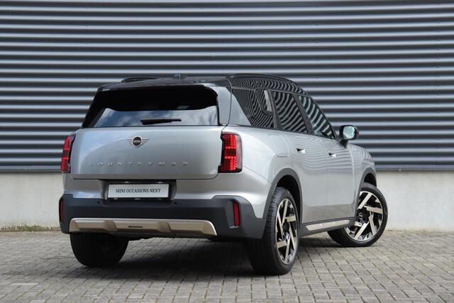 Mini COUNTRYMAN C | Favoured + Pakket L + Driving Assistant Plus + Panodak + Comfort Acces + Head-Up + Harman Kardon + Parking Assistant Plus + 19'' LMV