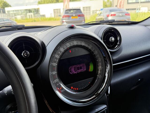 Mini COUNTRYMAN Mini 1.6 Cooper Chili Xenon | Navi | Stoelverwarming | Chili| Parkeersensoren