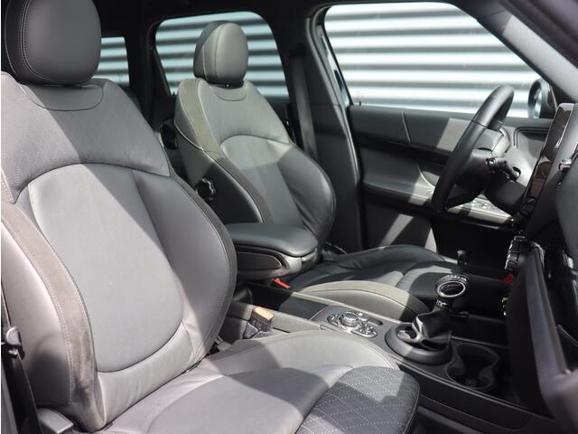 Mini COUNTRYMAN Cooper S E ALL4 | Classic + Panodak + Comfort Plus Pakket + Apple Carplay + Camera + Comfort Acces + Sportstoel + 18'' Pair Spoke Black