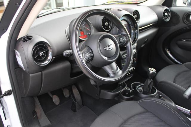 Mini COUNTRYMAN Mini 1.6 122PK COOPER PEPPER | NAVIGATIE | PARKEER SENSOREN ACHTER | CRUISE CONTROL | ALL SEASON BANDEN | LICHTMETALEN VELGEN 17" BLACK | CLIMATE CONTROL |