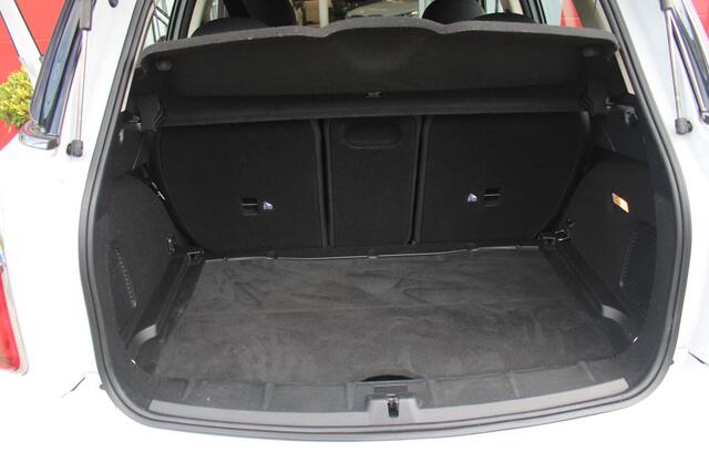 Mini COUNTRYMAN Mini 1.6 122PK COOPER PEPPER | NAVIGATIE | PARKEER SENSOREN ACHTER | CRUISE CONTROL | ALL SEASON BANDEN | LICHTMETALEN VELGEN 17" BLACK | CLIMATE CONTROL |