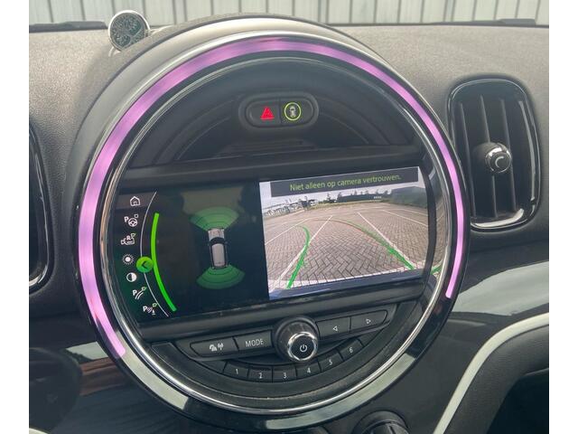 Mini COUNTRYMAN Mini 2.0 Cooper S E ALL4 Chili / Panoramadak / Camera / Head-up / Apple CarPlay / Navigatie / 18'' / Sportstoelen / Stoelverwarming / DAB / Cruise Control