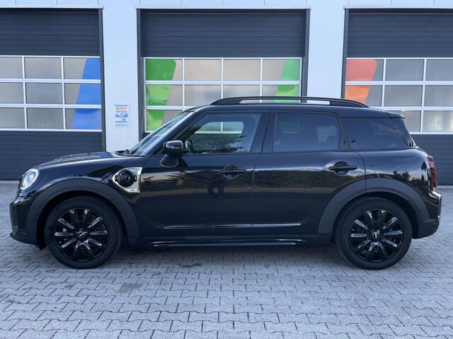 Mini COUNTRYMAN 2.0 COOPER SE. ALL4 CLASSIC / Pano / Leder / ACC