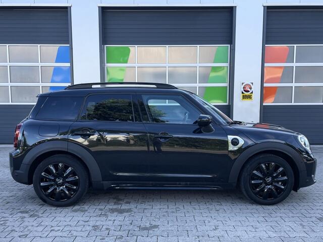 Mini COUNTRYMAN 2.0 COOPER SE. ALL4 CLASSIC / Pano / Leder / ACC