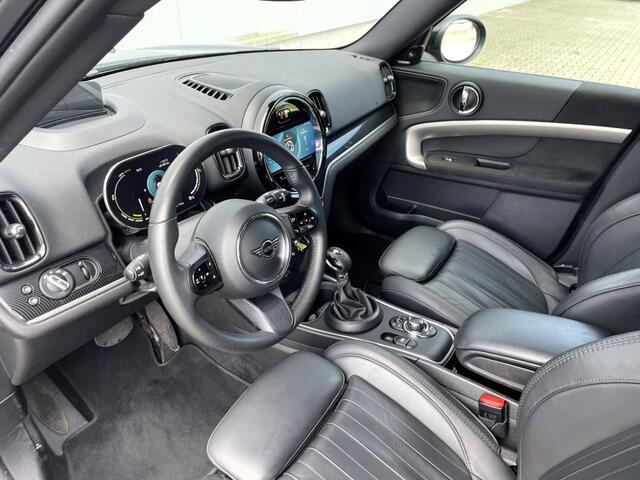 Mini COUNTRYMAN 2.0 COOPER SE. ALL4 CLASSIC / Pano / Leder / ACC