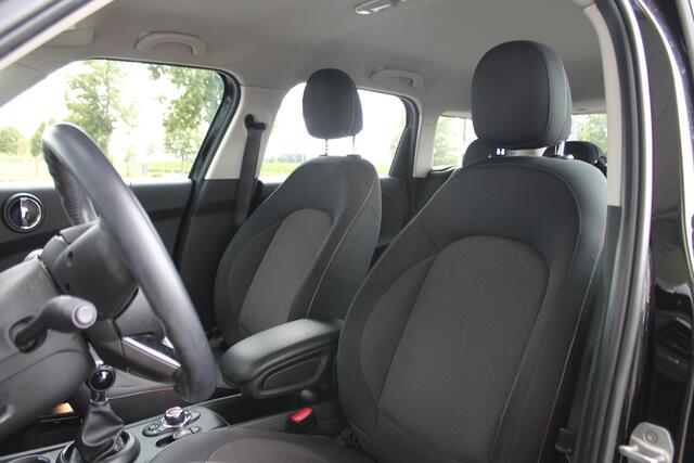 Mini COUNTRYMAN One Pepper / Comfort Access / Navigatie / Cruise Control / Multifunctioneel stuurwiel