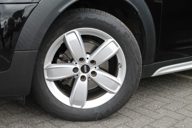 Mini COUNTRYMAN One Pepper / Comfort Access / Navigatie / Cruise Control / Multifunctioneel stuurwiel