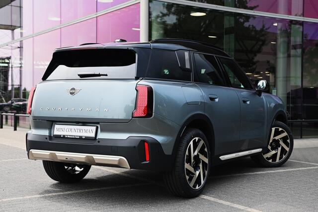 Mini COUNTRYMAN C Automaat / Favoured / Pakket M / 19" Kaleido Spoke