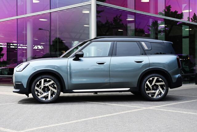 Mini COUNTRYMAN C Automaat / Favoured / Pakket M / 19" Kaleido Spoke