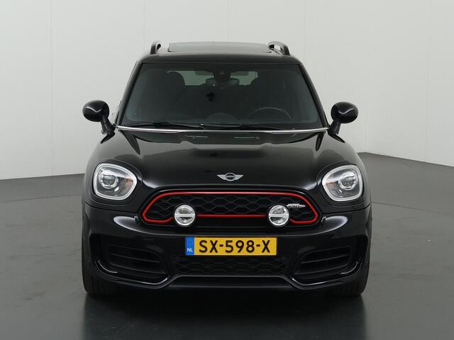 Mini COUNTRYMAN Mini 2.0 John Cooper Works ALL4 Chili | Panoramadak | Harman/Kardon Audio | Sportstoelen | Camera | Stoelverwarming | Navigatie | HUD |
