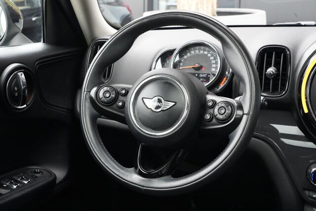 Mini COUNTRYMAN Mini 1.5 Cooper Salt 136pk Panoramadak/Navigatie/Stoeverwarming
