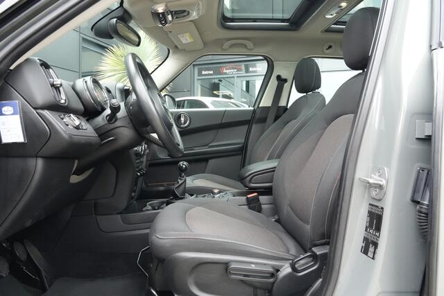 Mini COUNTRYMAN Mini 1.5 Cooper Salt 136pk Panoramadak/Navigatie/Stoeverwarming