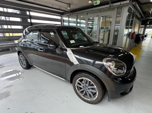 Mini COUNTRYMAN Mini 1.6 Cooper Pepper / Navigatie / Parkeerhulp achter / 17'' / Bluetooth / Cruise Control